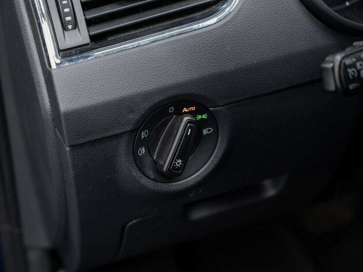 Шкода Октавия б/у, 2015, Роботизированная. Фото: #15