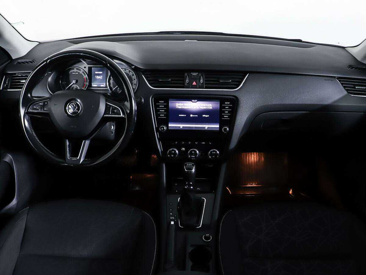 Шкода Октавия б/у, 2018, Роботизированная. Фото: #11