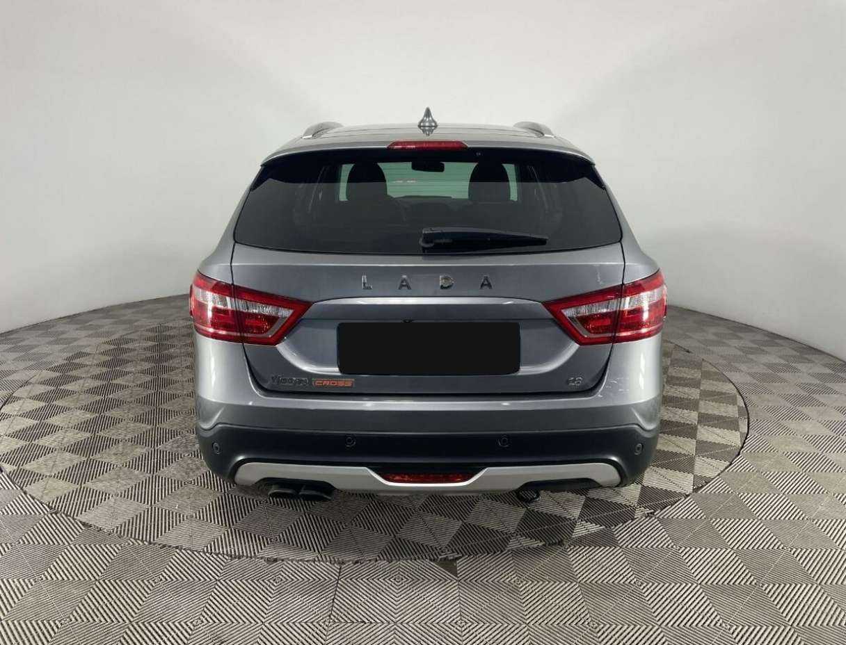 Лада (ВАЗ) Веста б/у, 2018, Механическая. Фото: #2