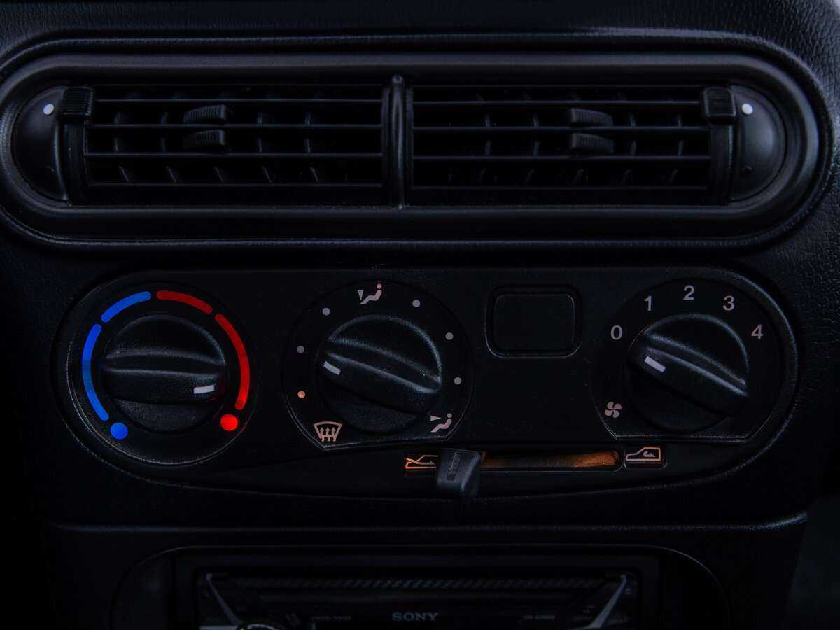 Шевроле Нива б/у, 2015, Механическая. Фото: #9