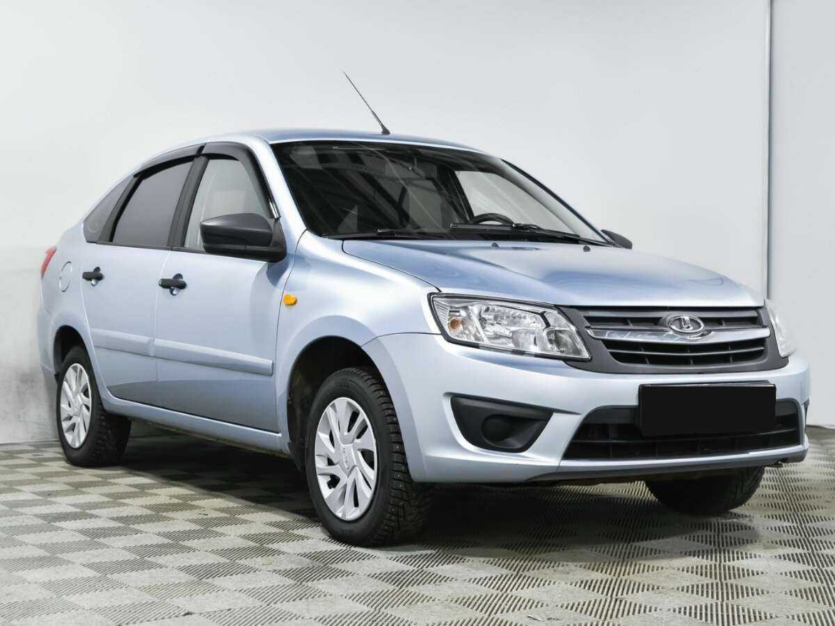 Лада (ВАЗ) Гранта б/у, 2015, Механическая. Фото: #2