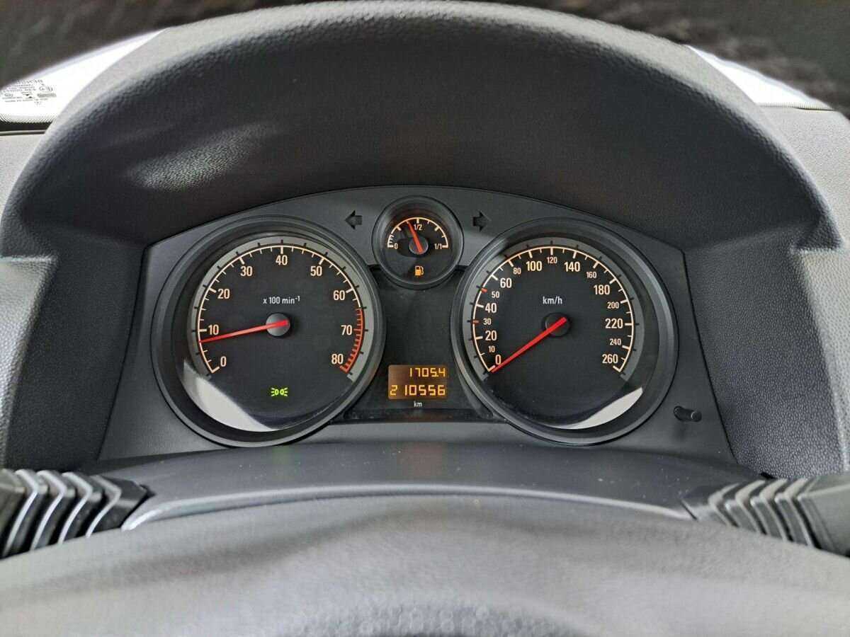 Опель Астра б/у, 2012, Механическая. Фото: #10