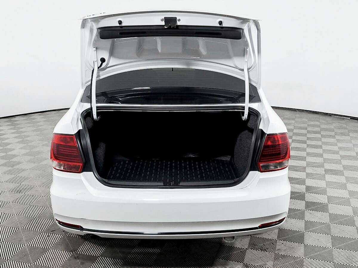 Фольксваген Поло б/у, 2015, Механическая. Фото: #8