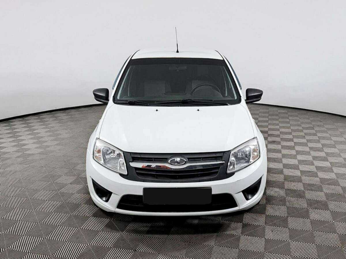 Лада (ВАЗ) Гранта б/у, 2018, Механическая. Фото: #1