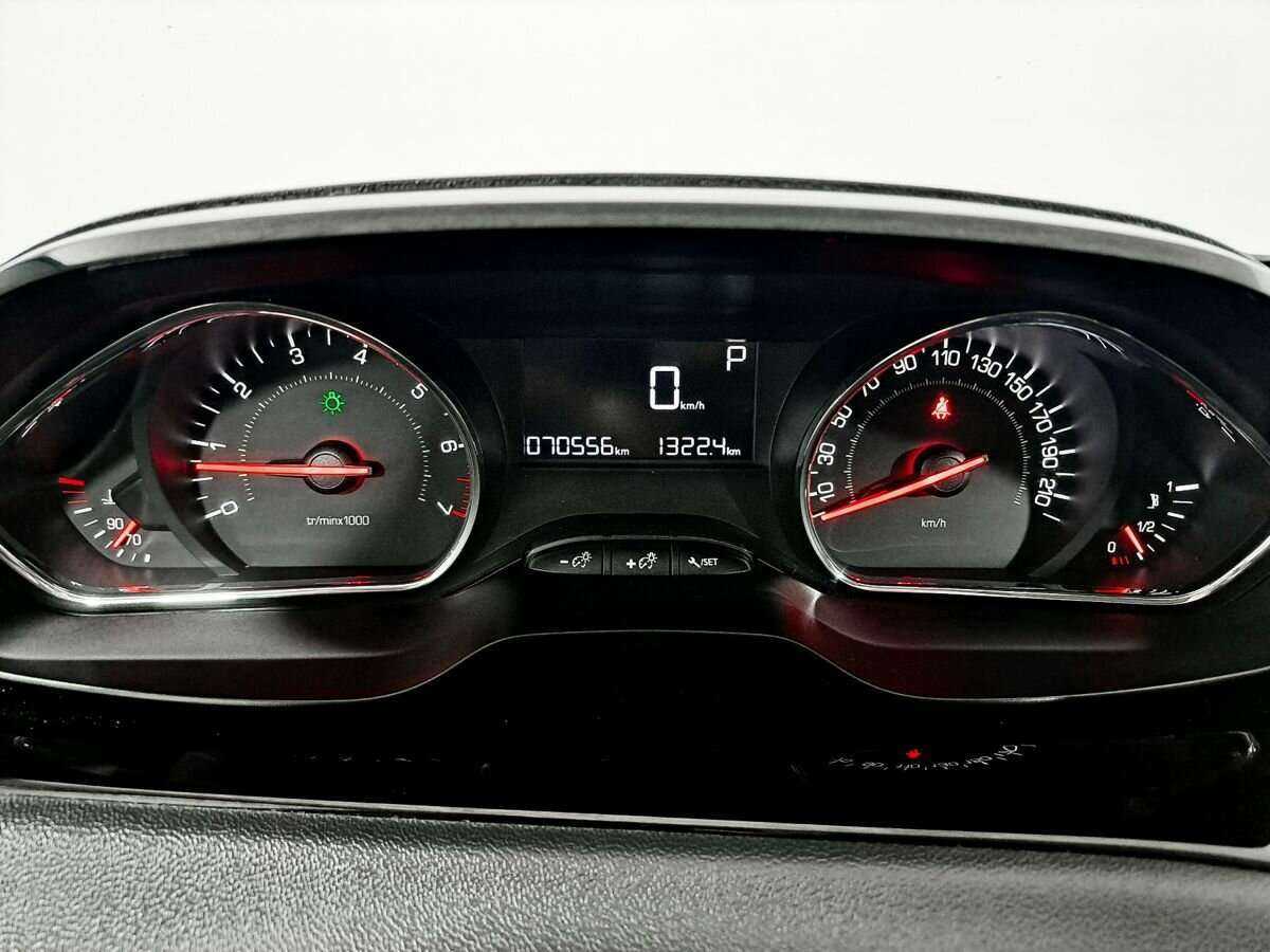 Пежо 208 б/у, 2013, Автоматическая. Фото: #10