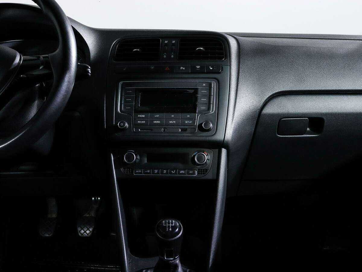 Фольксваген Поло б/у, 2016, Механическая. Фото: #9