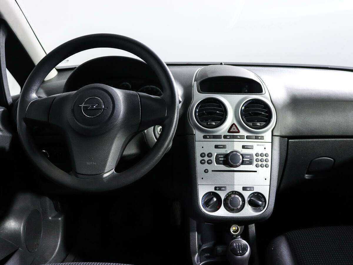 Опель Корса б/у, 2012, Механическая. Фото: #9