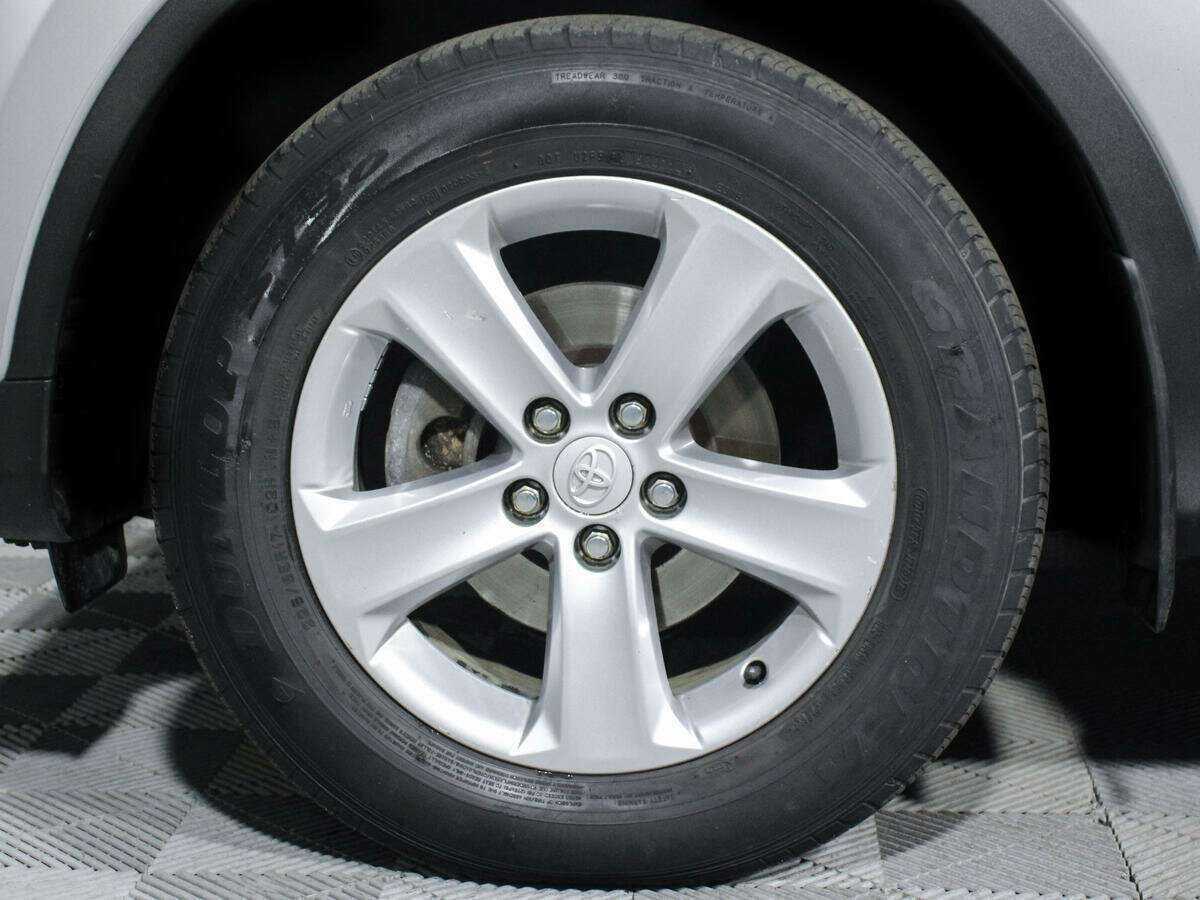 Тойота Рав4 б/у, 2014, Автоматическая. Фото: #18