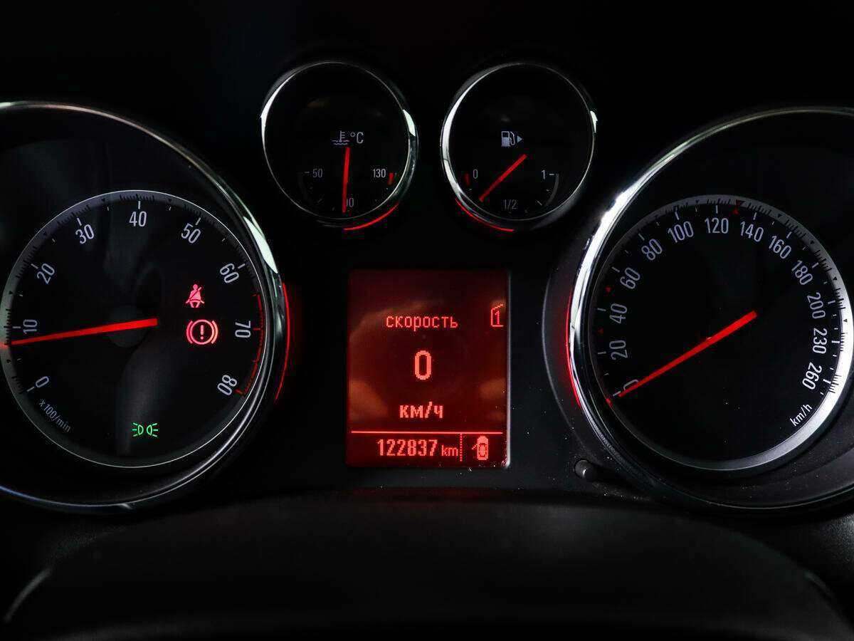 Опель Астра б/у, 2013, Механическая. Фото: #10