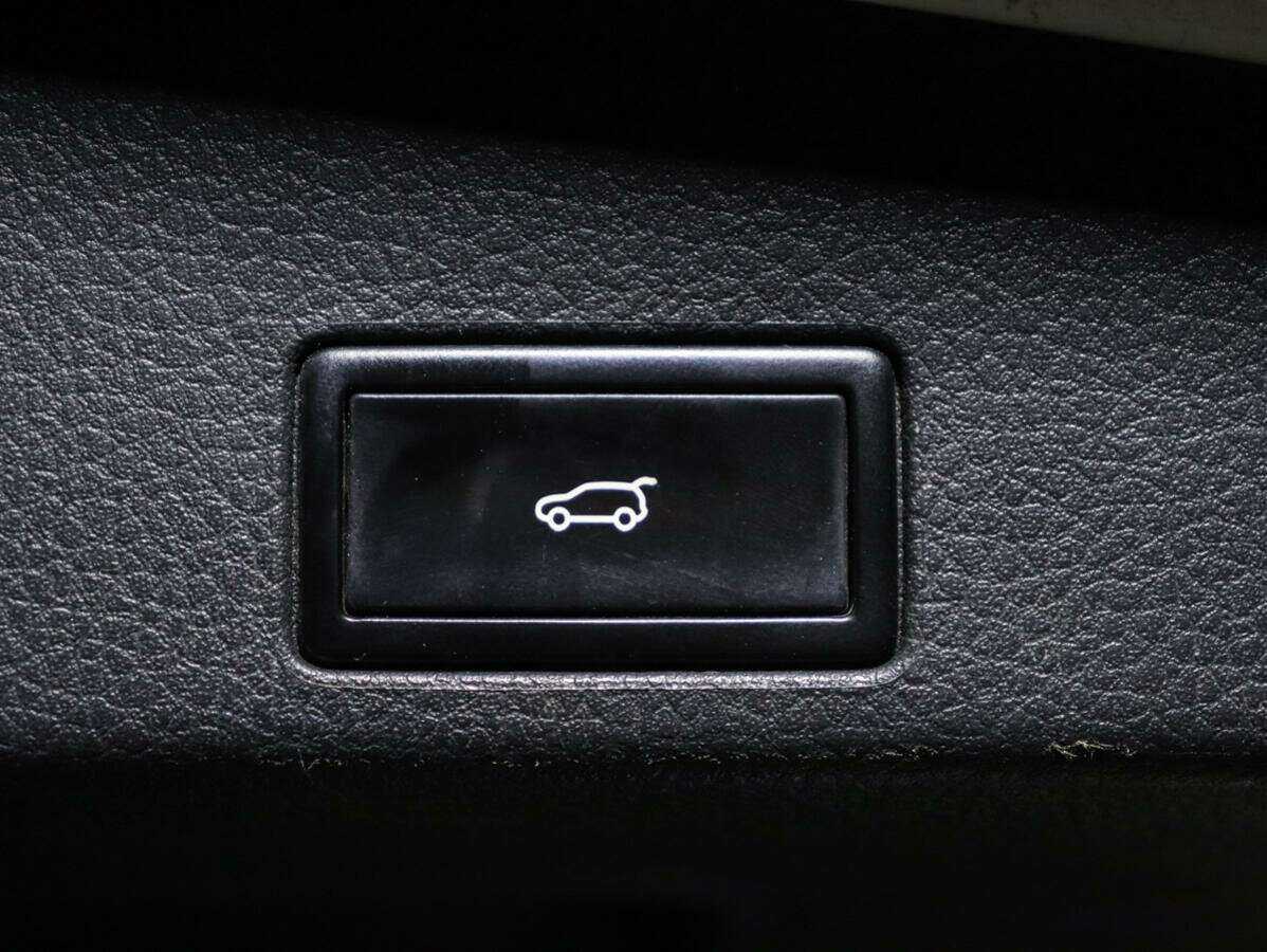 Фольксваген Туарег б/у, 2012, Автоматическая. Фото: #10