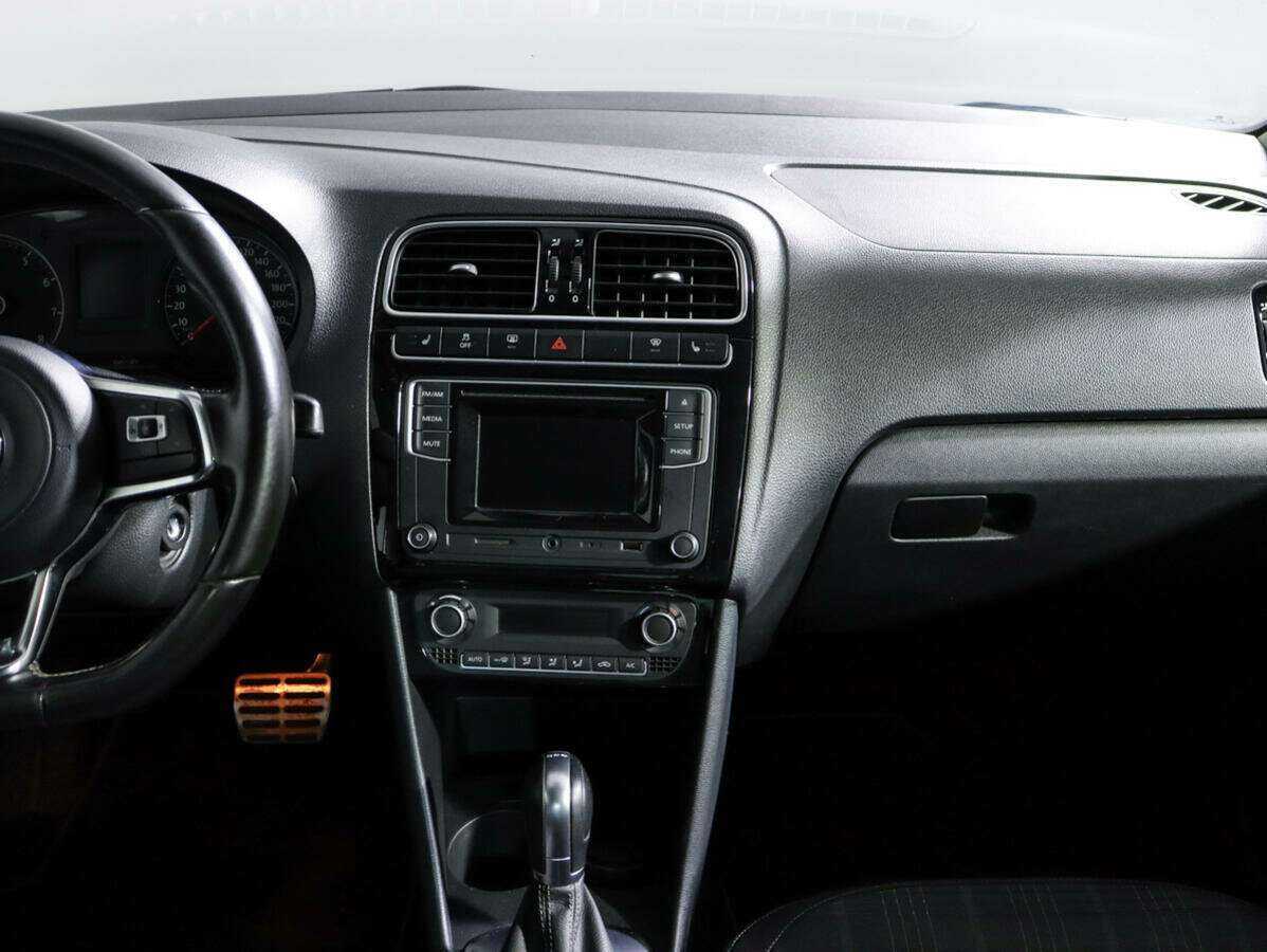 Фольксваген Поло б/у, 2017, Роботизированная. Фото: #12