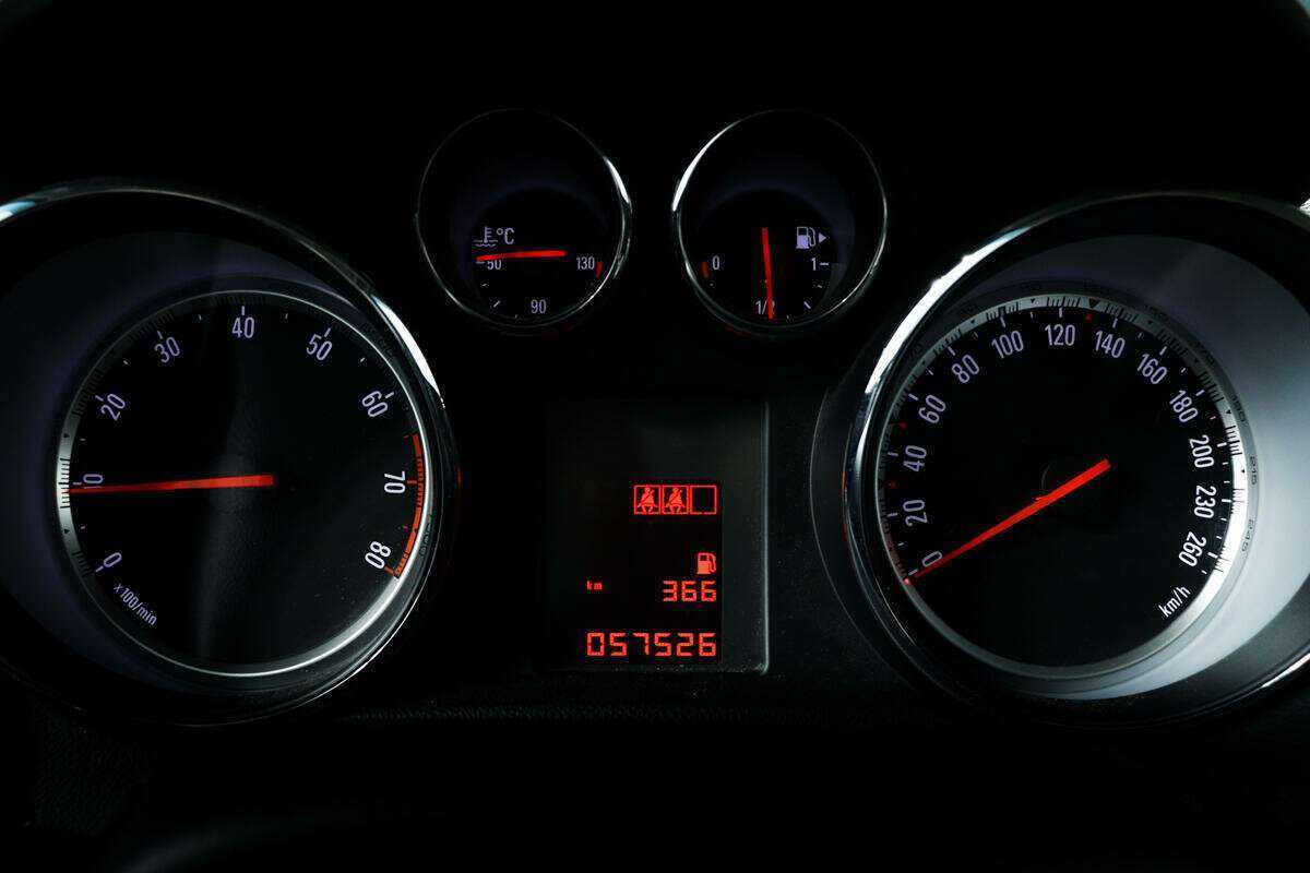 Опель Мокка б/у, 2014, Механическая. Фото: #9