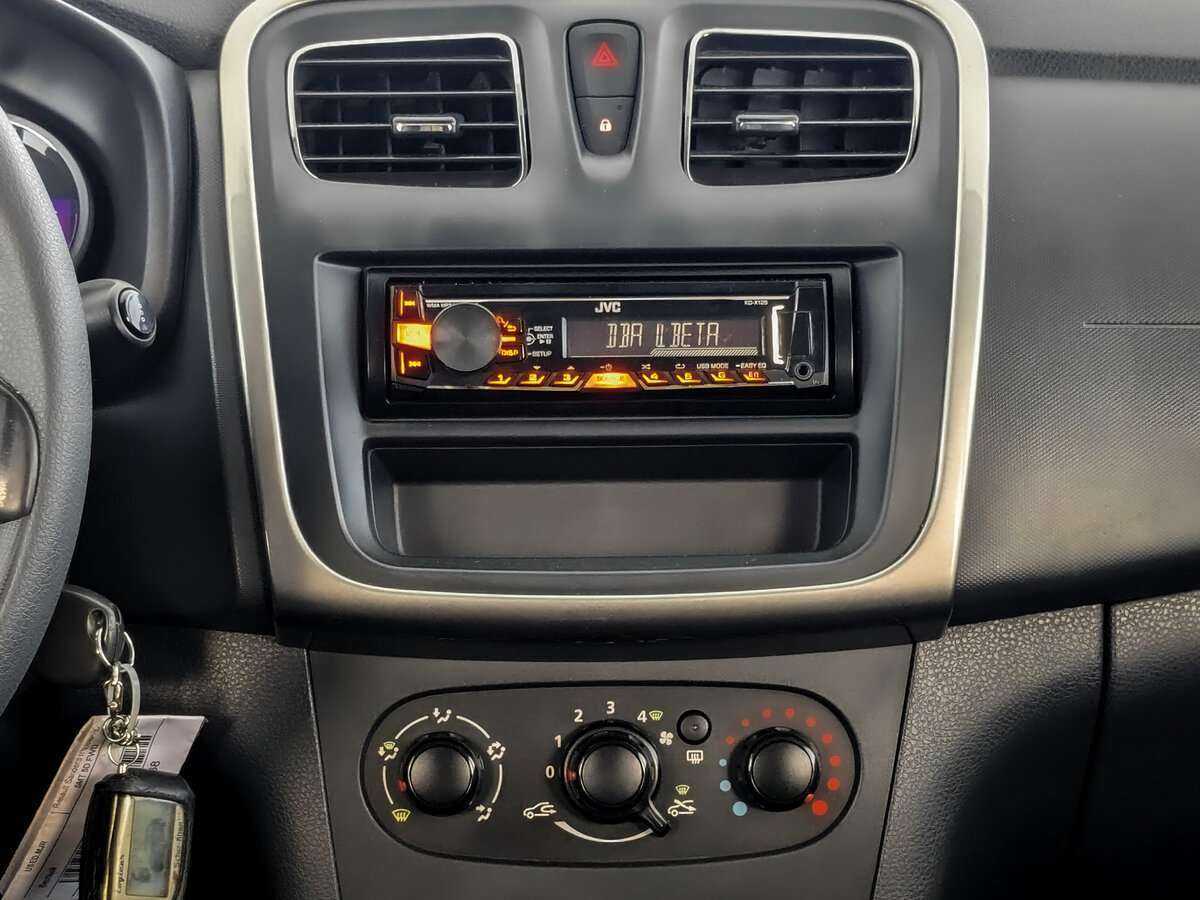 Рено Сандеро б/у, 2016, Механическая. Фото: #12