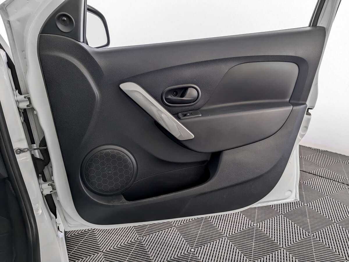 Рено Сандеро б/у, 2016, Механическая. Фото: #16