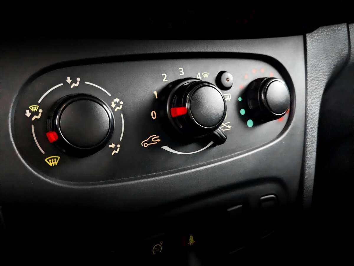 Рено Сандеро б/у, 2016, Механическая. Фото: #17