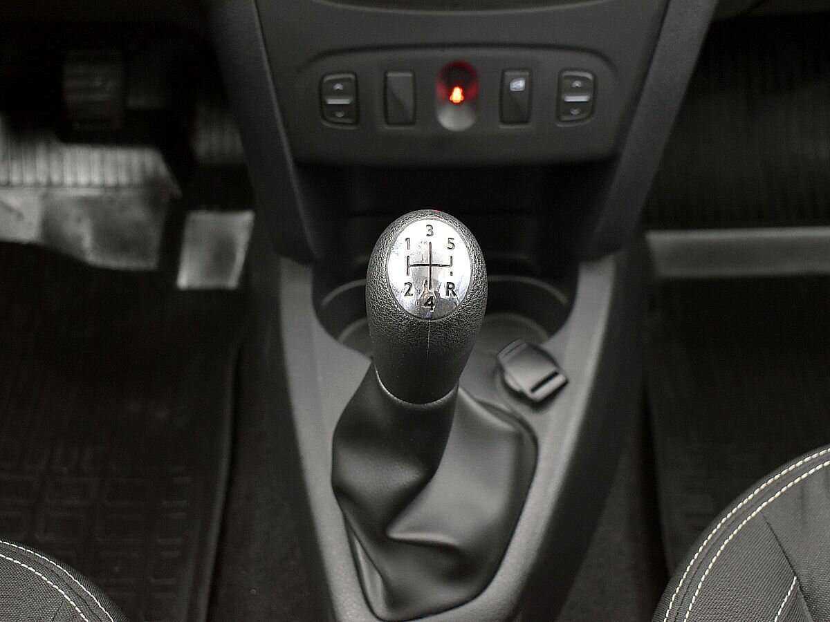 Рено Сандеро б/у, 2020, Механическая. Фото: #12