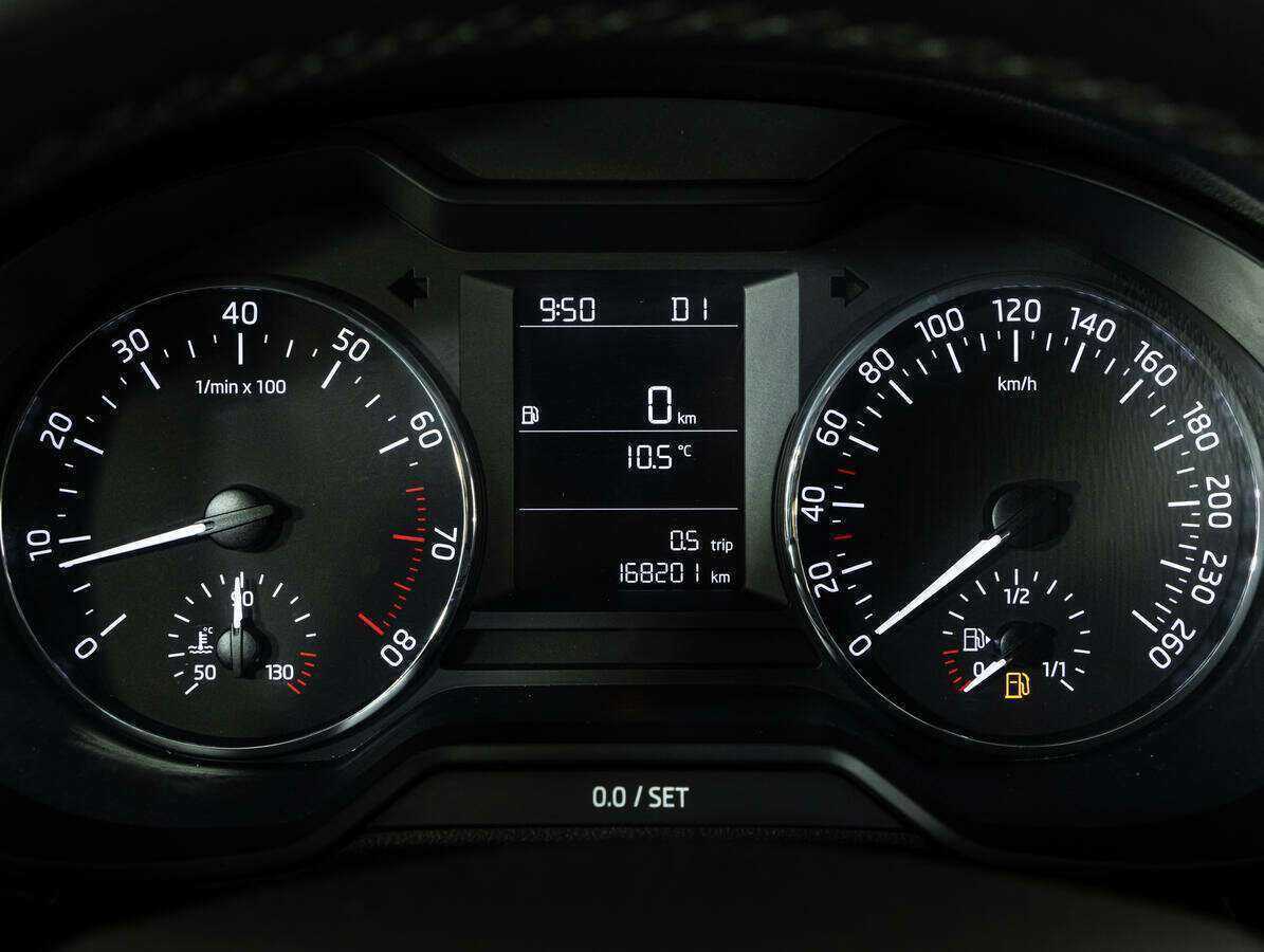 Шкода Октавия б/у, 2014, Роботизированная. Фото: #11