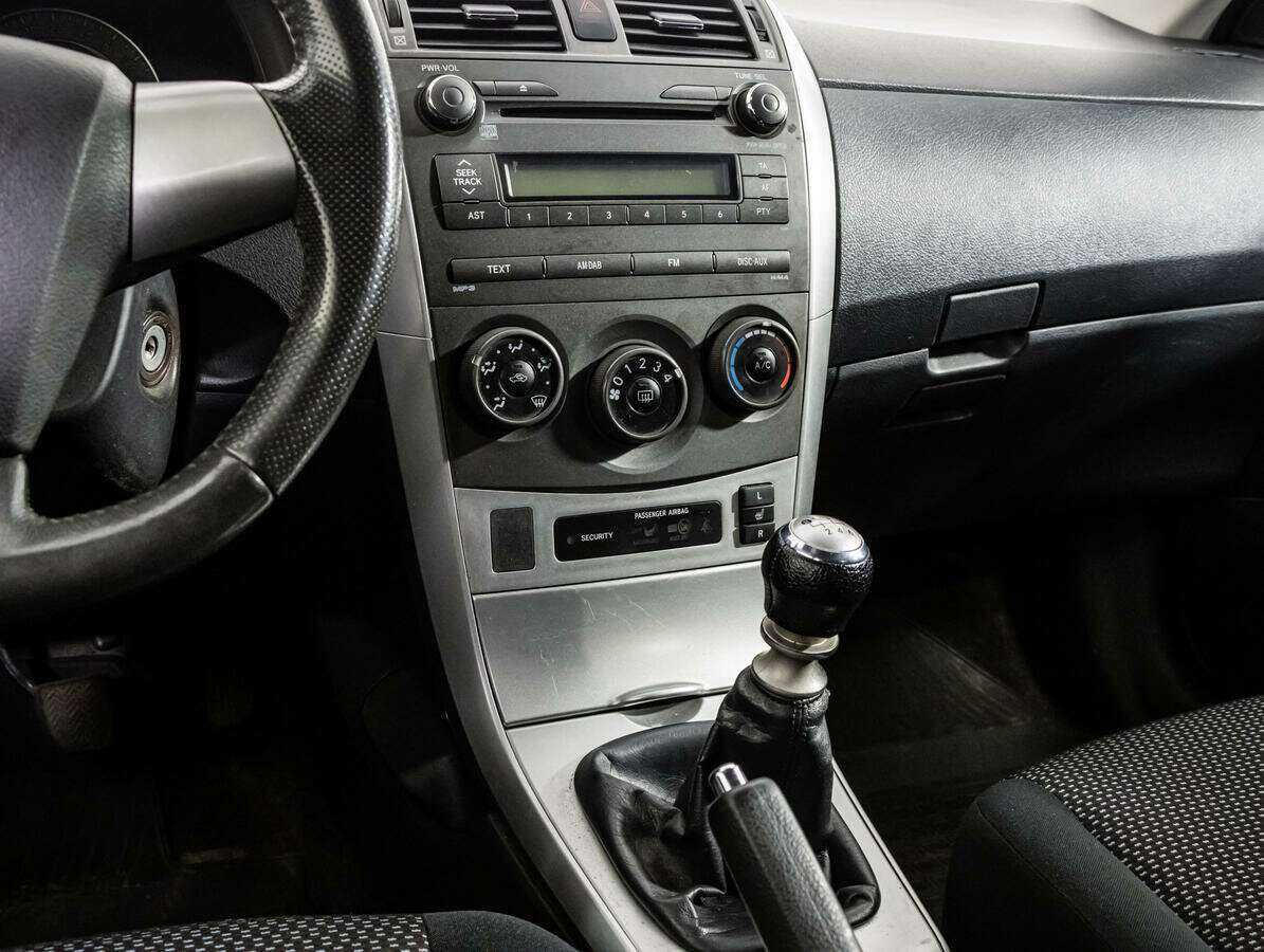 Тойота Королла б/у, 2012, Механическая. Фото: #11