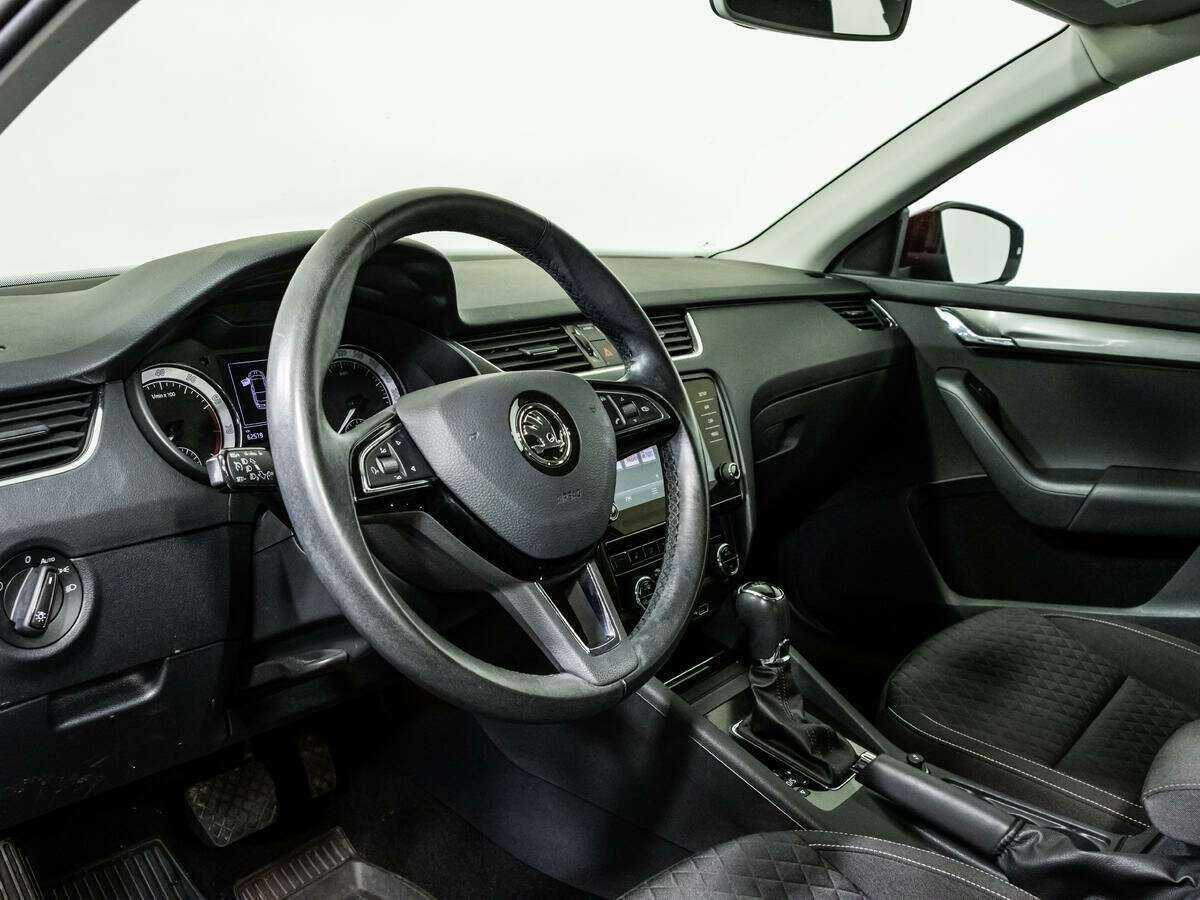 Шкода Октавия б/у, 2018, Роботизированная. Фото: #10