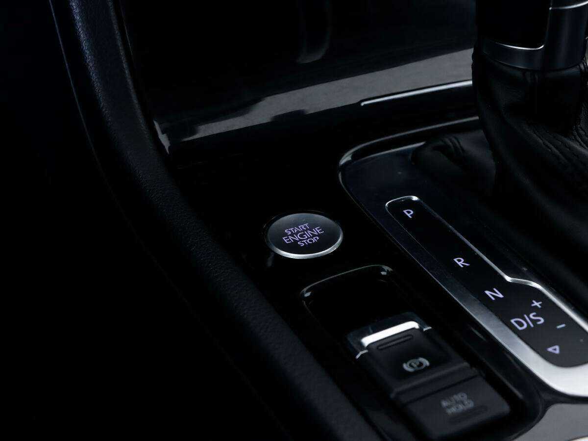 Фольксваген Туарег б/у, 2016, Автоматическая. Фото: #13