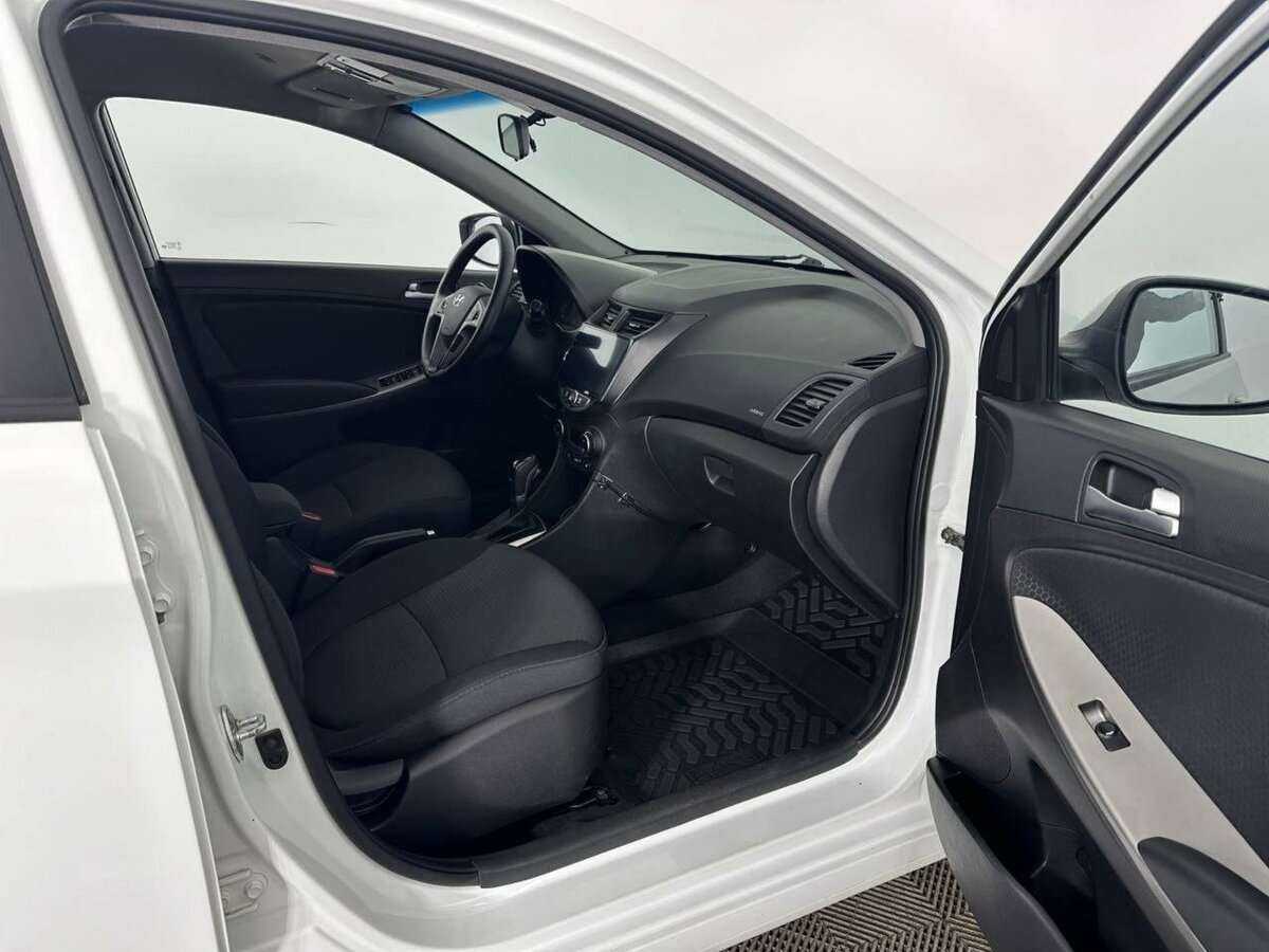 Хендай Солярис б/у, 2016, Автоматическая. Фото: #12