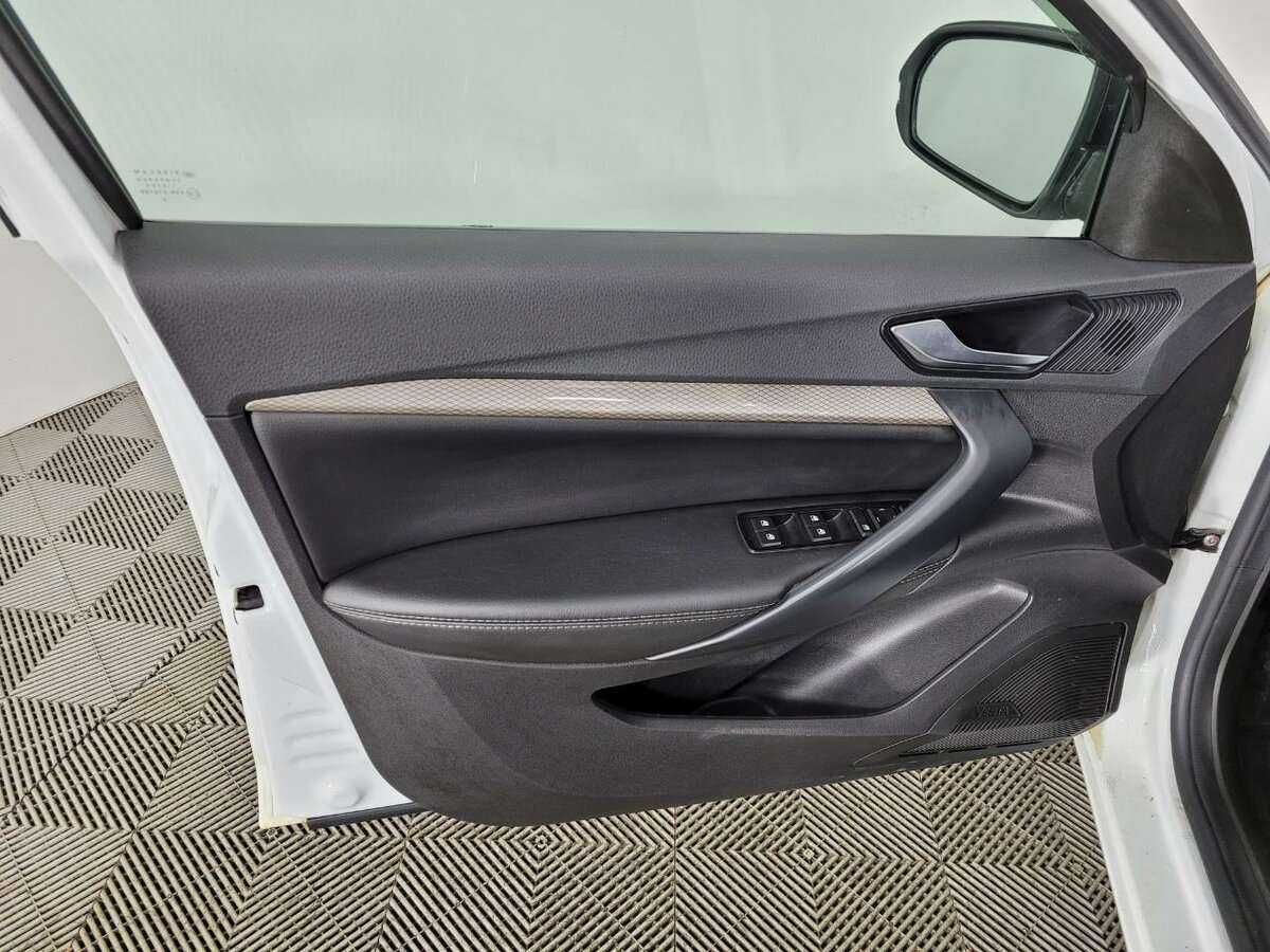 Лада (ВАЗ) Веста б/у, 2023, Механическая. Фото: #7