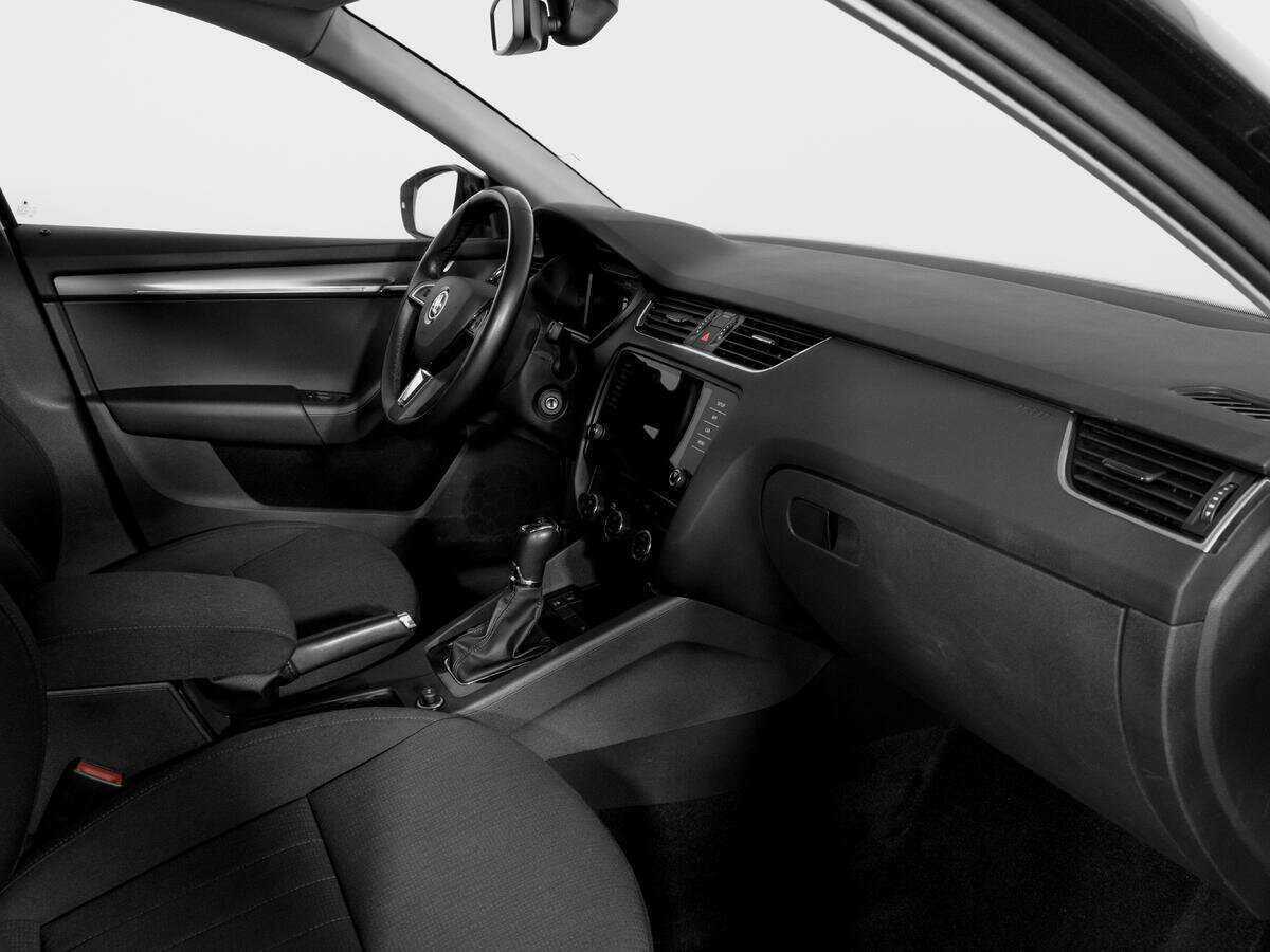 Шкода Октавия б/у, 2018, Роботизированная. Фото: #8