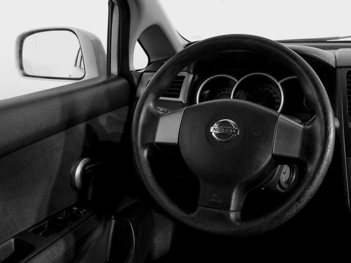 Ниссан Тиида б/у, 2013, Механическая. Фото: #12