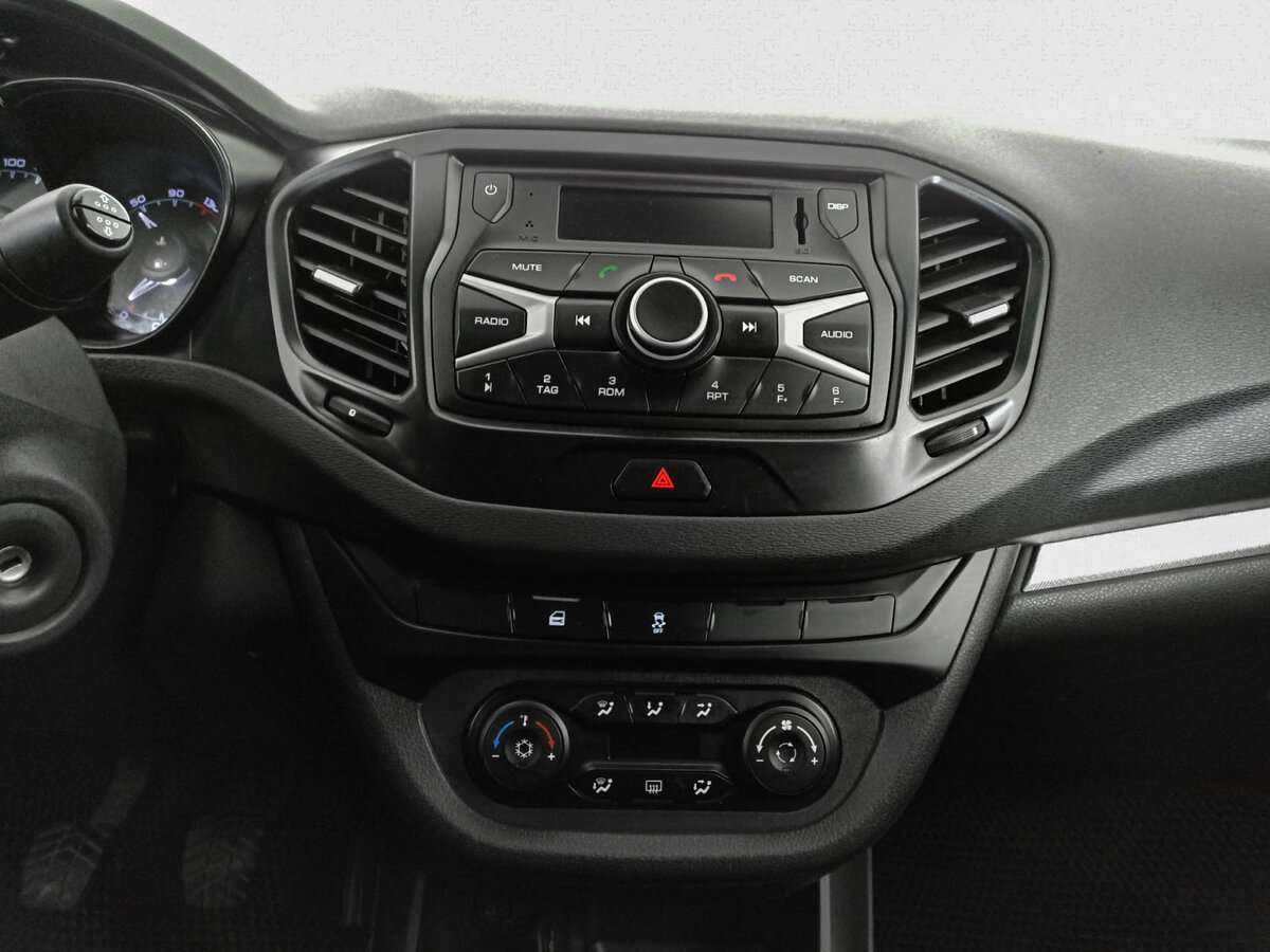 Лада (ВАЗ) Веста б/у, 2017, Механическая. Фото: #12