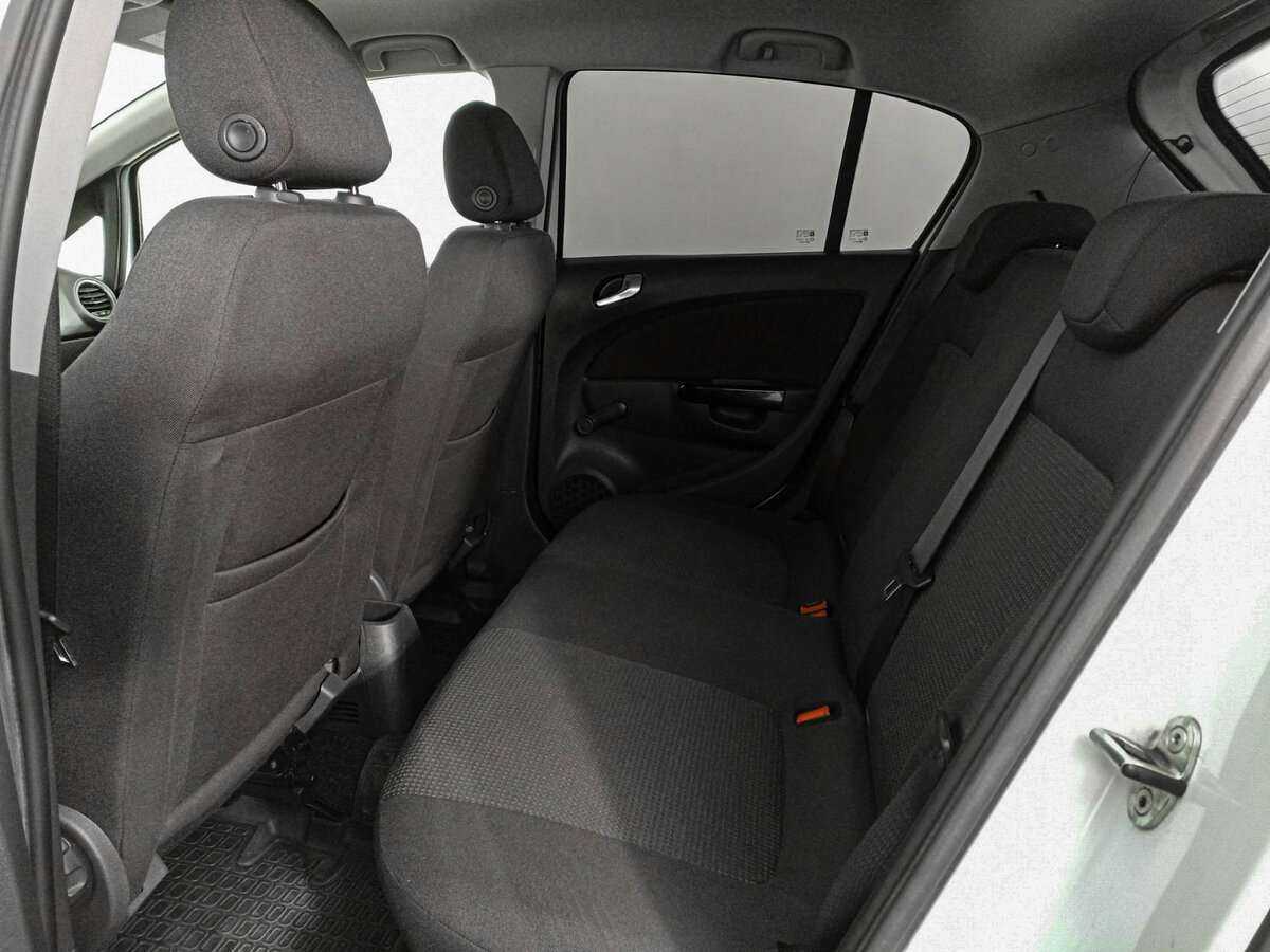 Опель Корса б/у, 2013, Роботизированная. Фото: #11