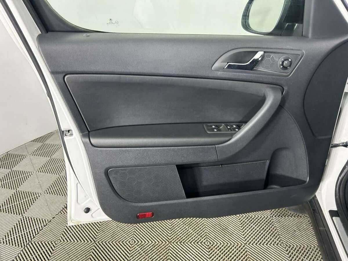 Шкода Йети б/у, 2017, Роботизированная. Фото: #7