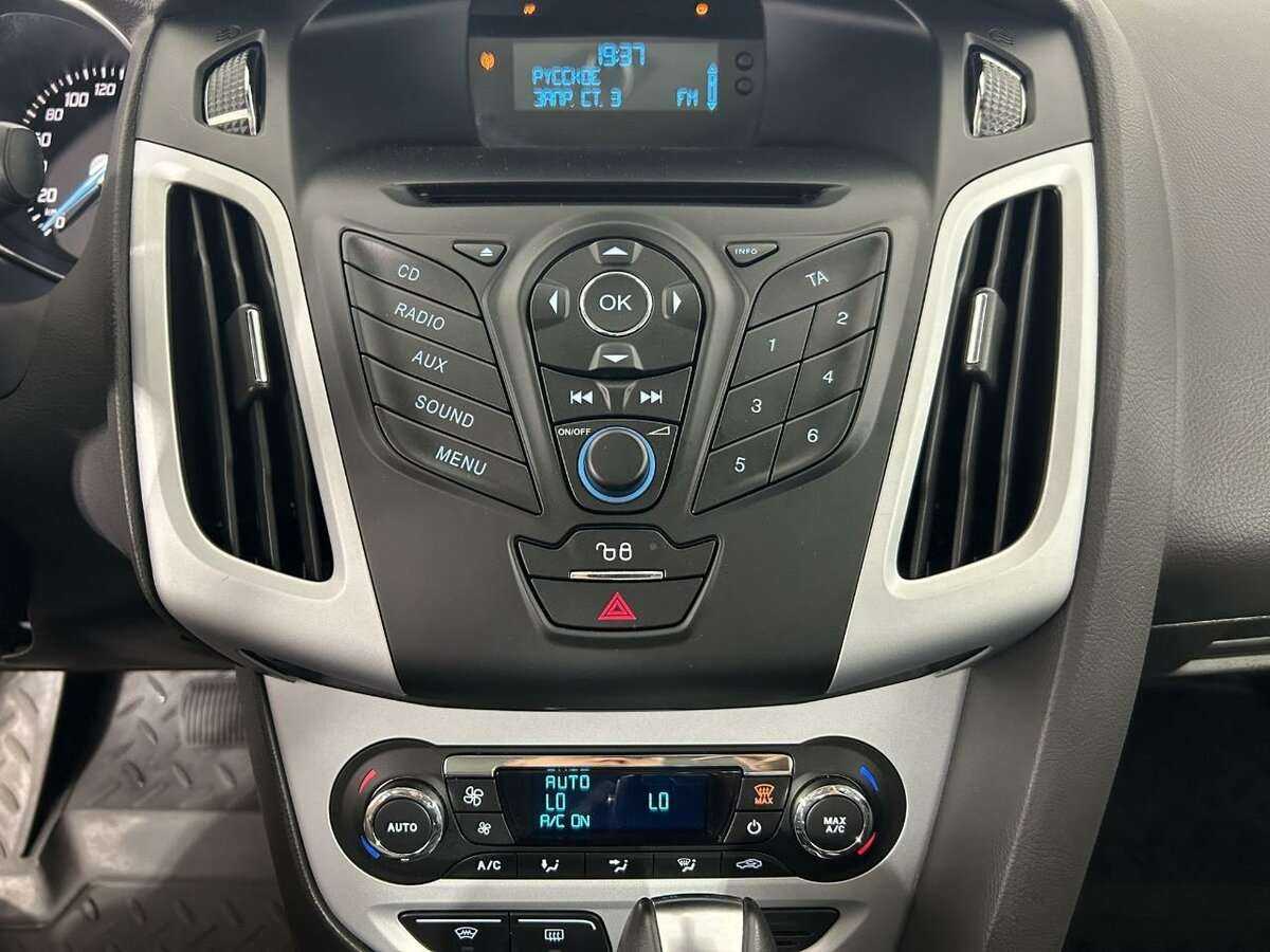 Форд Фокус б/у, 2014, Роботизированная. Фото: #11