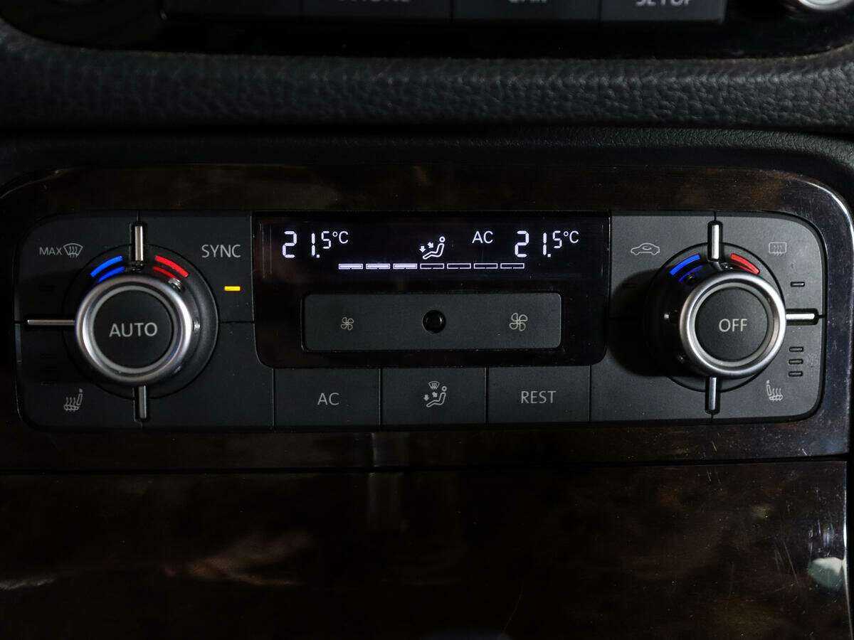 Фольксваген Туарег б/у, 2012, Автоматическая. Фото: #24