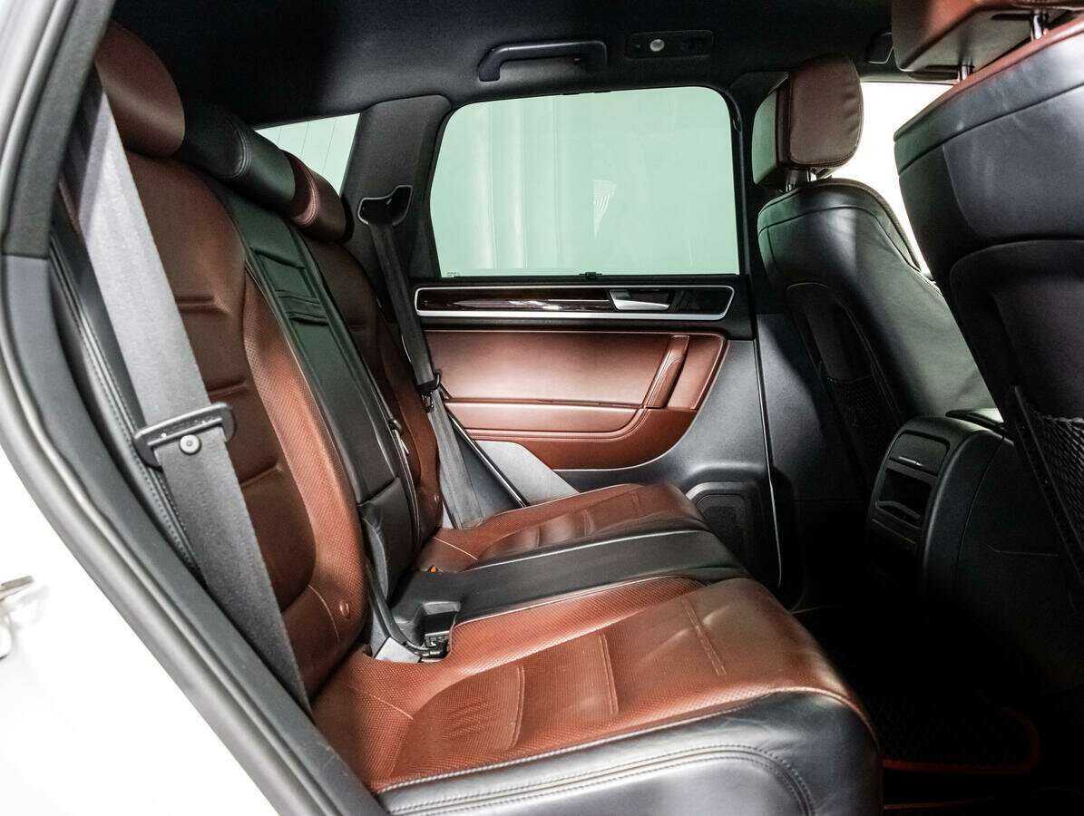 Фольксваген Туарег б/у, 2012, Автоматическая. Фото: #12