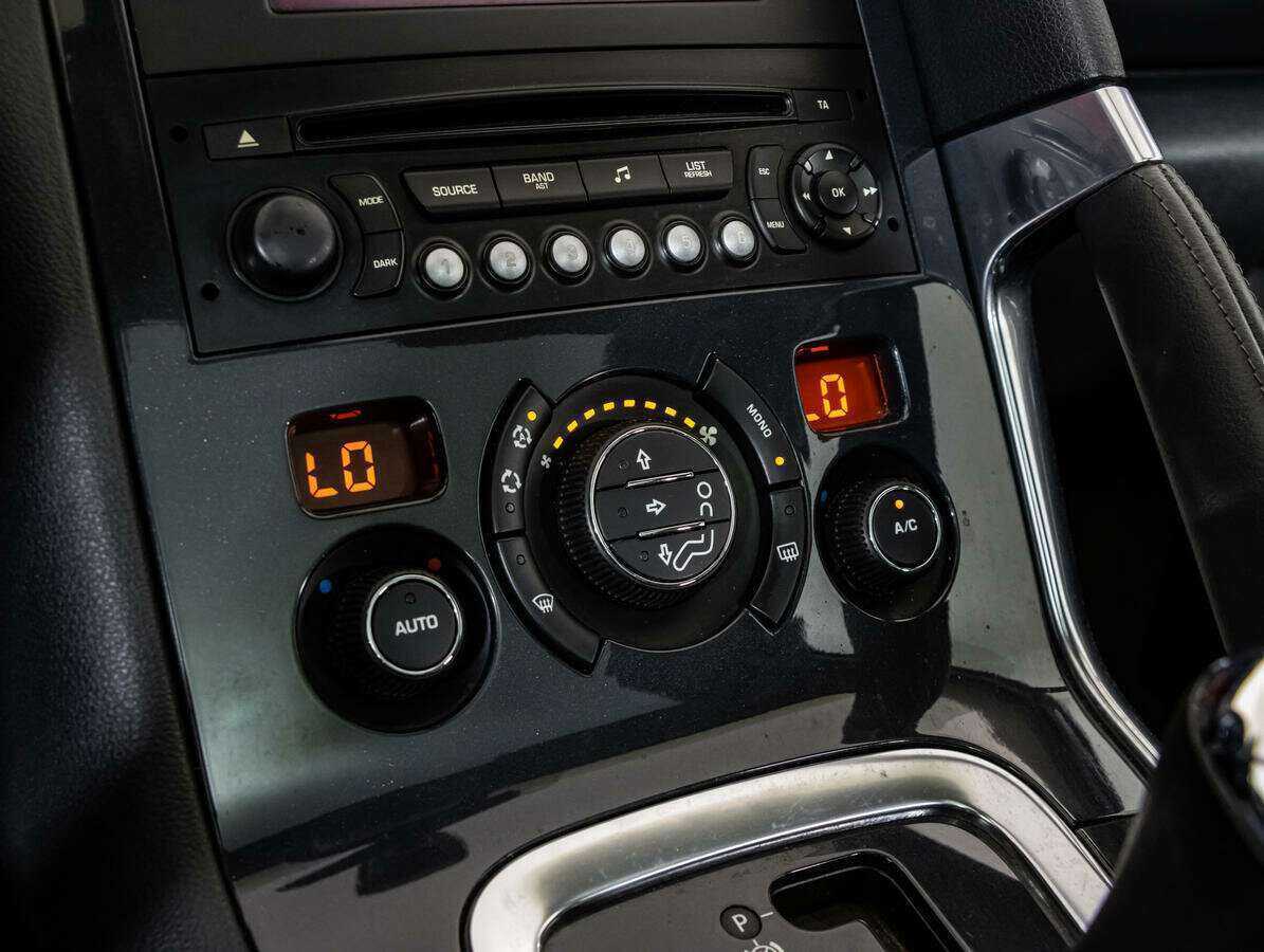 Пежо 3008 б/у, 2012, Автоматическая. Фото: #13