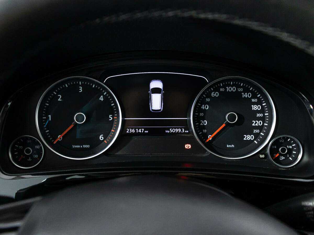 Фольксваген Туарег б/у, 2012, Автоматическая. Фото: #11