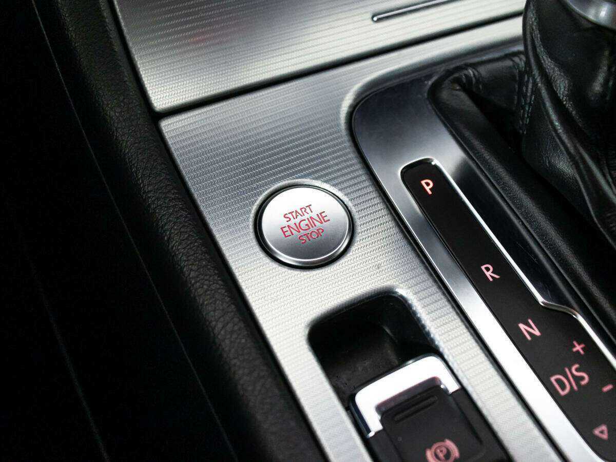 Фольксваген Туарег б/у, 2012, Автоматическая. Фото: #18