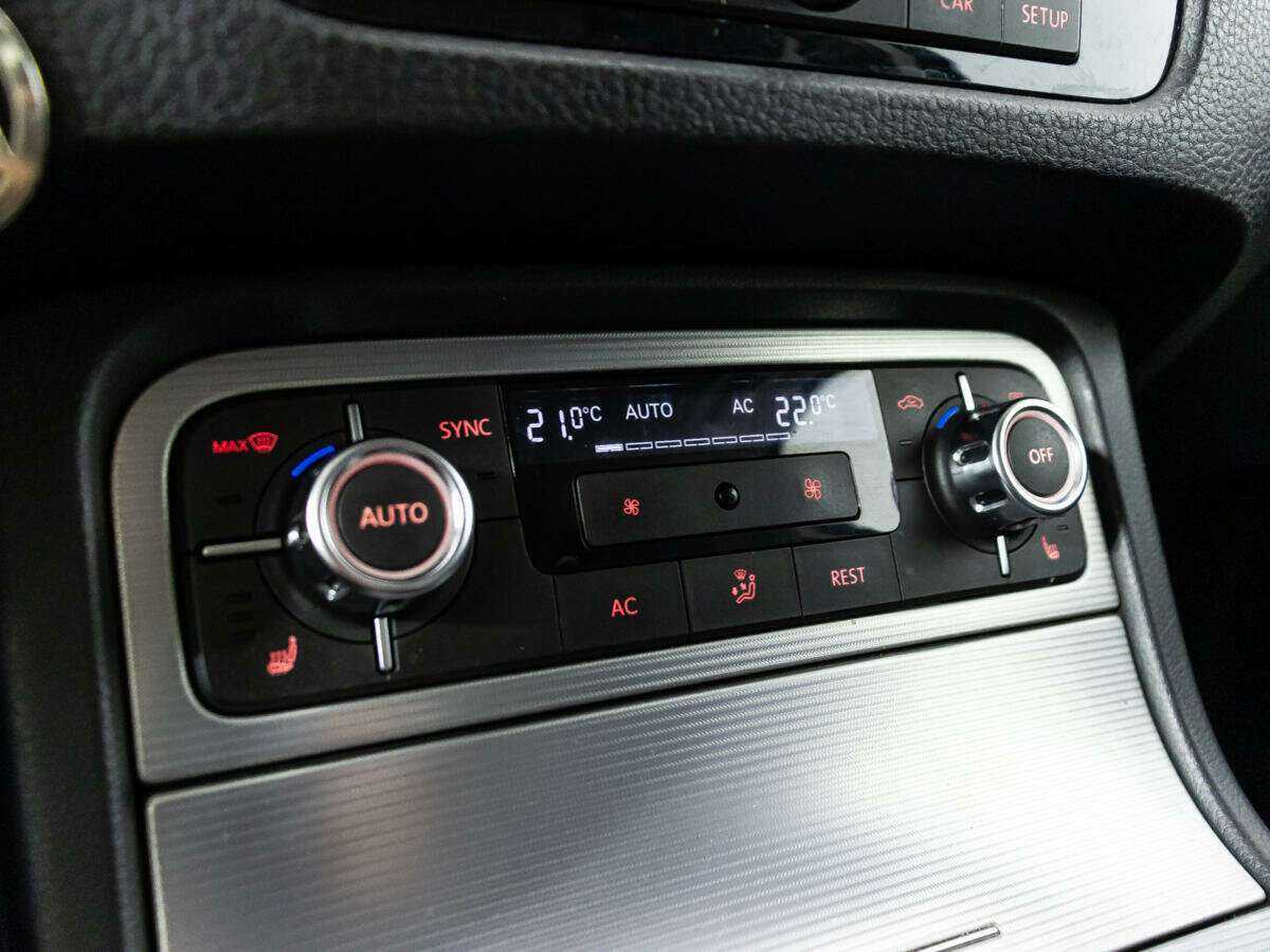 Фольксваген Туарег б/у, 2012, Автоматическая. Фото: #19