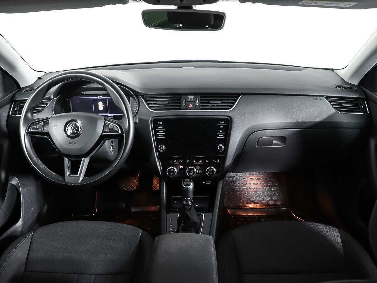 Шкода Октавия б/у, 2018, Роботизированная. Фото: #10