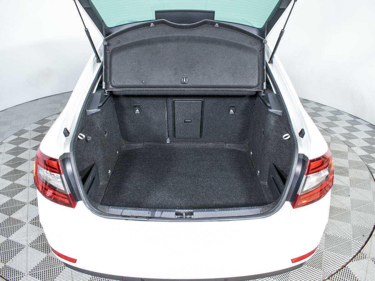 Шкода Октавия б/у, 2018, Роботизированная. Фото: #17