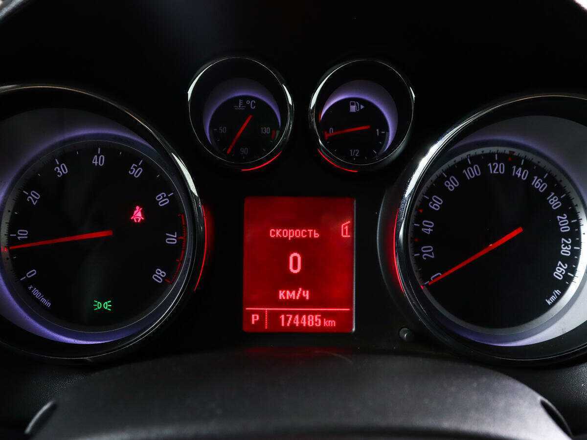 Опель Астра б/у, 2013, Автоматическая. Фото: #8