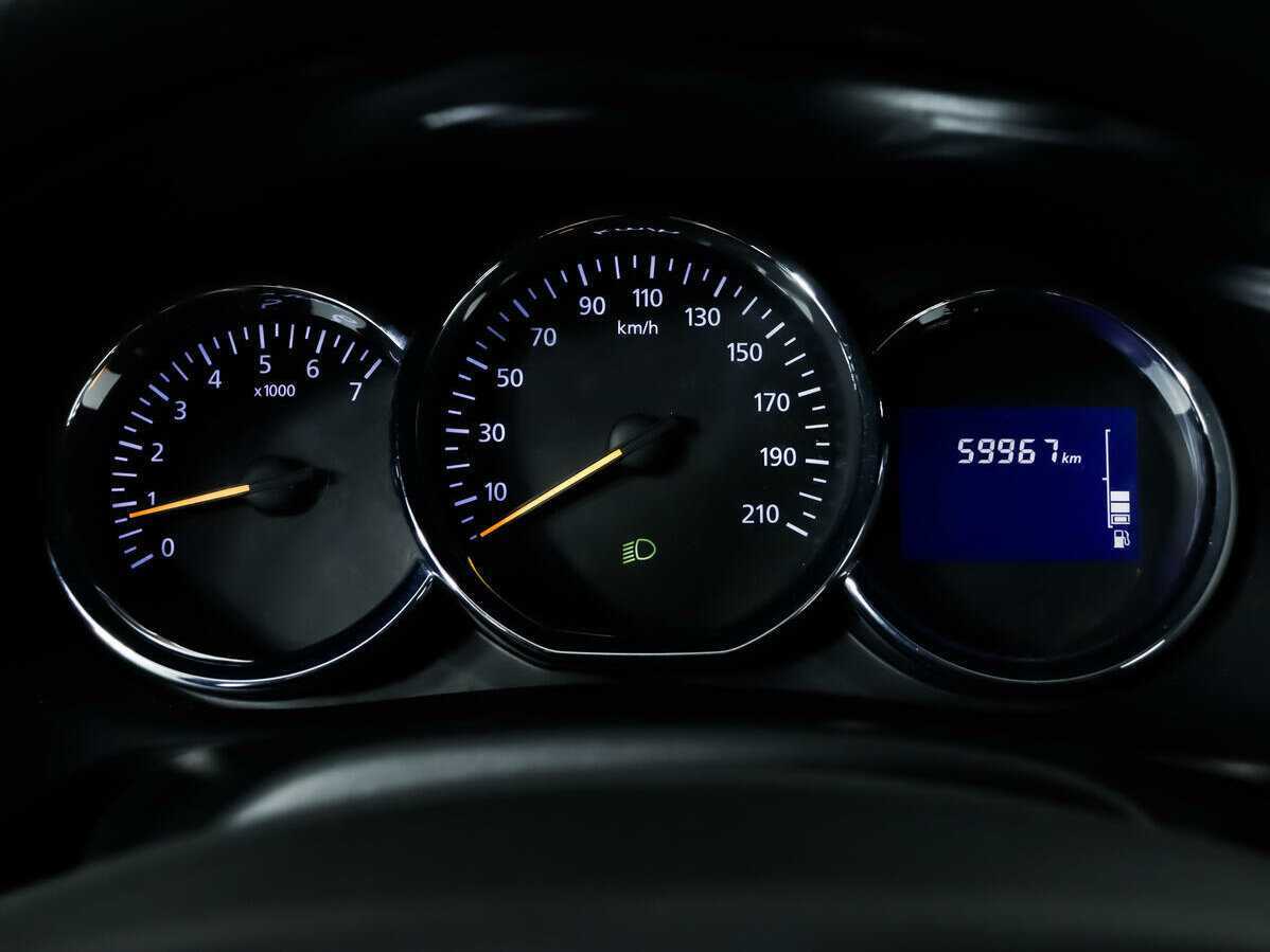 Рено Логан б/у, 2018, Механическая. Фото: #9