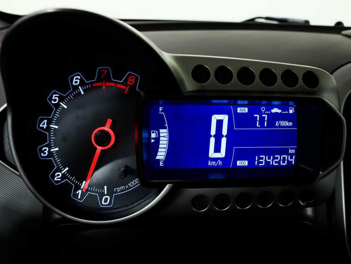 Шевроле Авео б/у, 2014, Механическая. Фото: #8