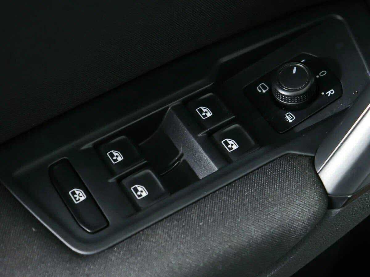 Фольксваген Тигуан б/у, 2018, Роботизированная. Фото: #19