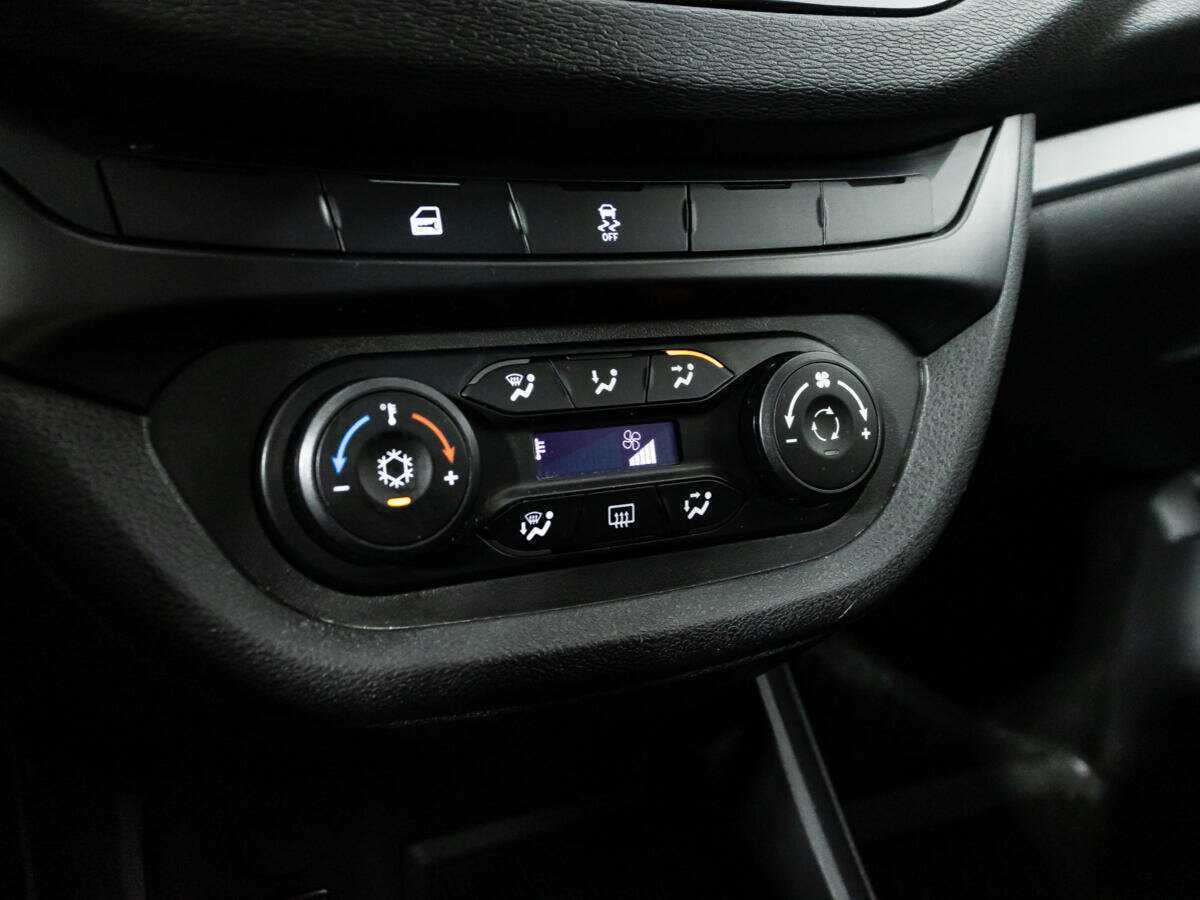 Лада (ВАЗ) Веста б/у, 2022, Механическая. Фото: #15