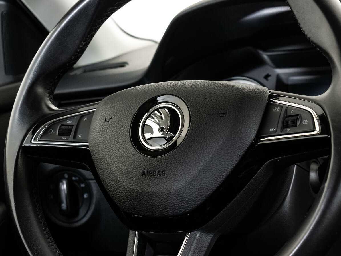 Шкода Октавия б/у, 2019, Роботизированная. Фото: #10