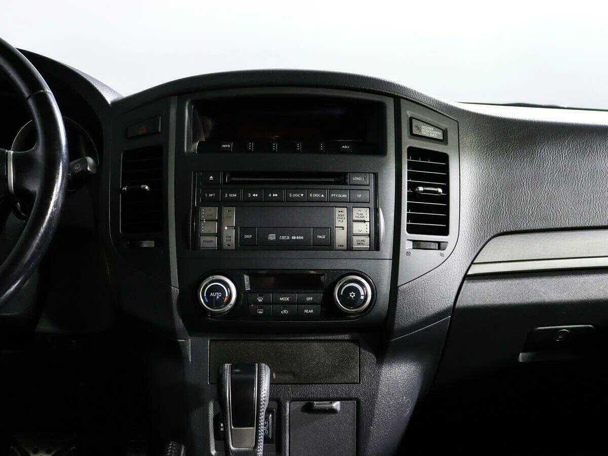 Митсубиши Паджеро б/у, 2013, Автоматическая. Фото: #9