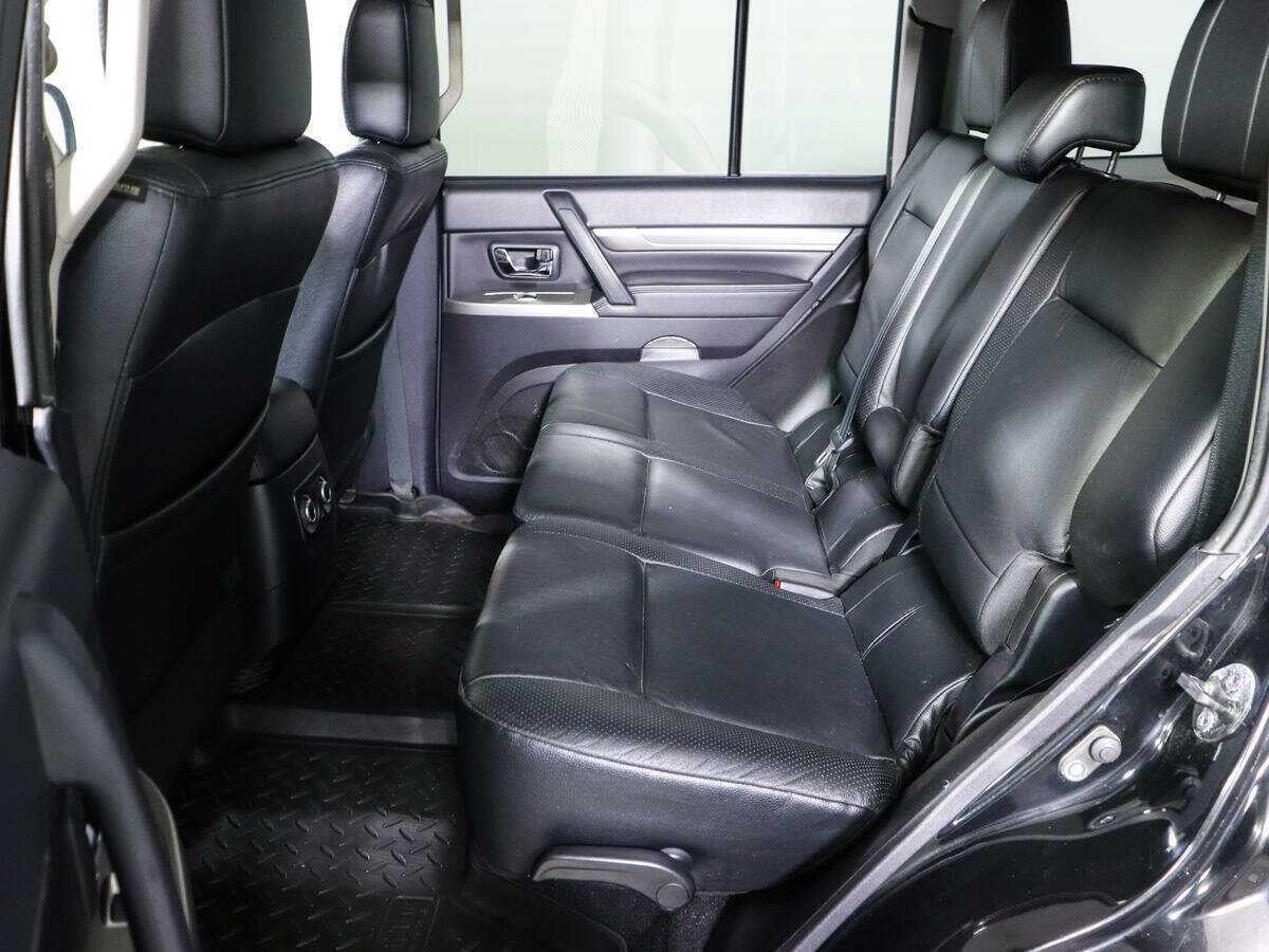 Митсубиши Паджеро б/у, 2012, Автоматическая. Фото: #7