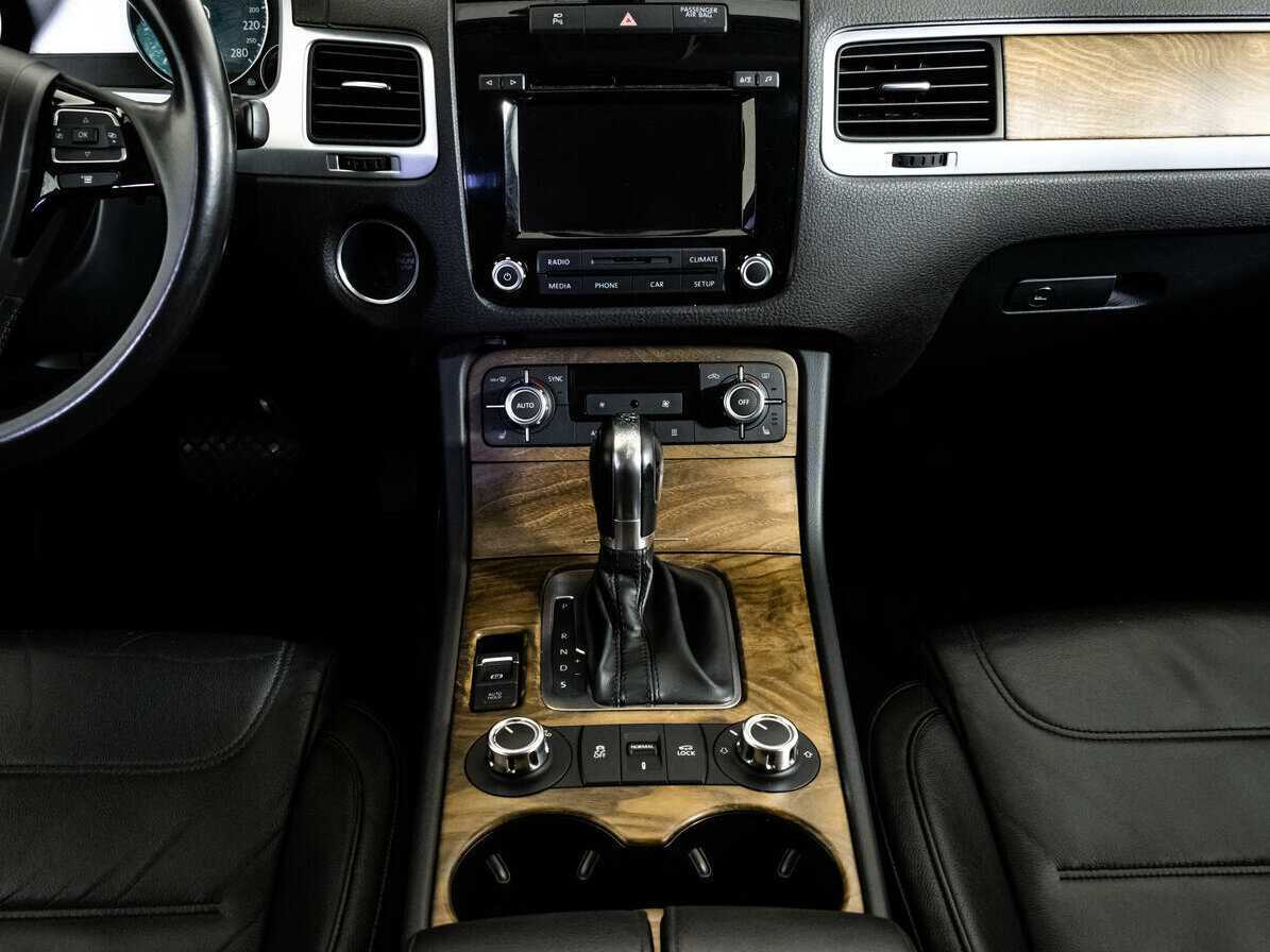 Фольксваген Туарег б/у, 2012, Автоматическая. Фото: #10