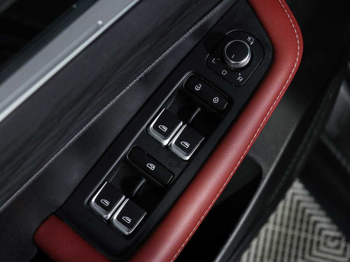 Джили Кулрэй б/у, 2023, Роботизированная. Фото: #18